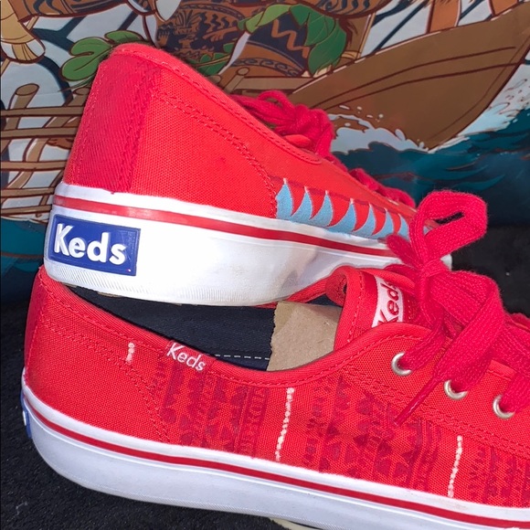 FREE GIFT W/ Moana-Inspired Hand-Painted Keds - Picture 4 of 5